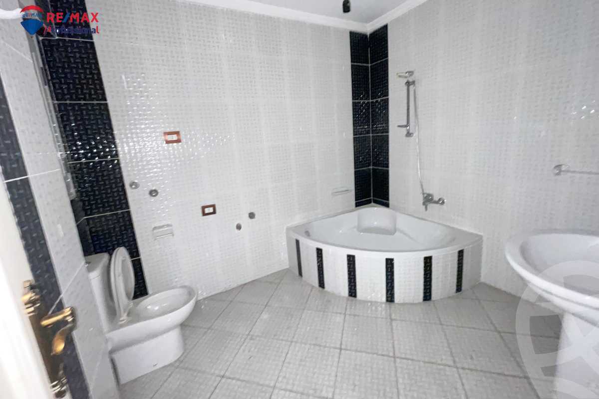 https://aqarmap.com.eg/ar/listing/4221924-for-rent-alexandria-glim-shr-ljysh