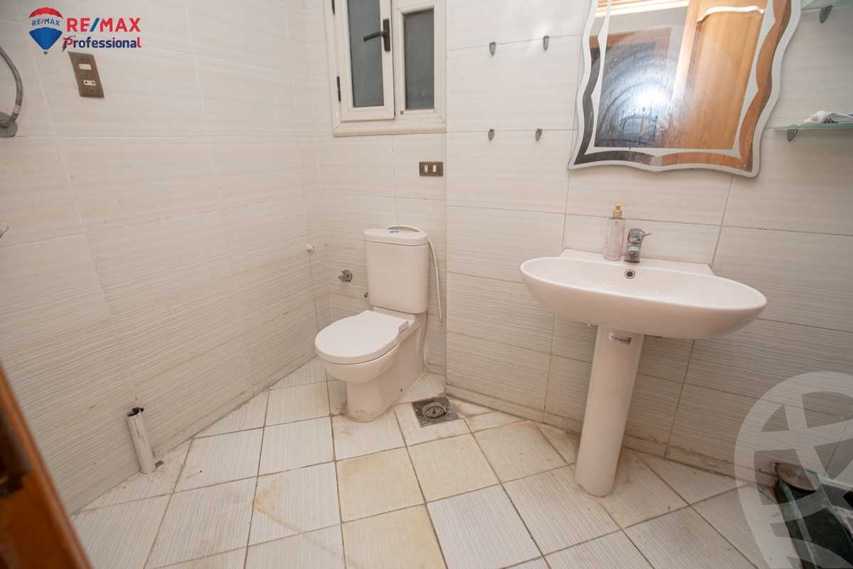 https://aqarmap.com.eg/en/listing/4224113-for-rent-alexandria-lauran-el-gaish-rd
