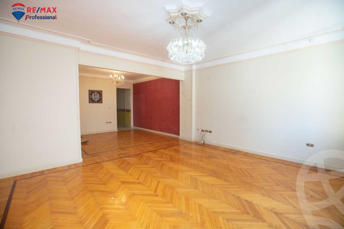 https://aqarmap.com.eg/ar/listing/4256788-for-sale-alexandria-bolekly-abou-quer-st