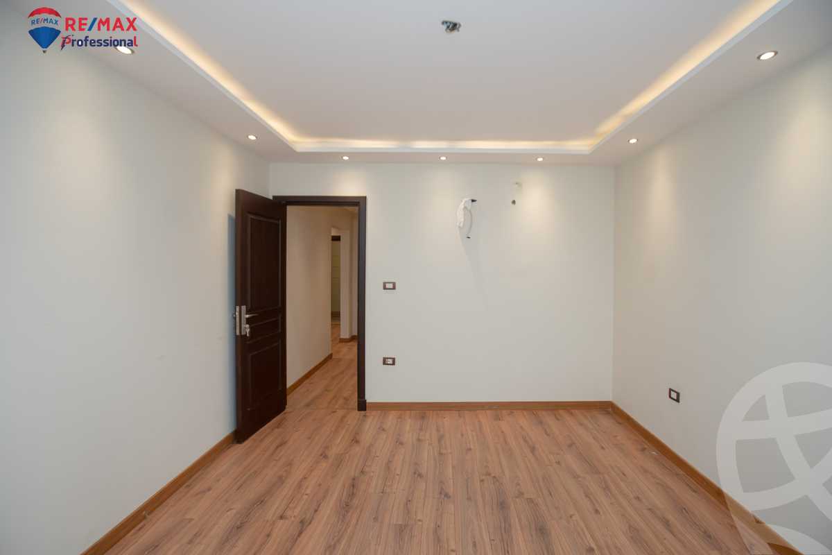 https://aqarmap.com.eg/en/listing/4259552-for-sale-alexandria-kafr-abdo-abou-rafea-st