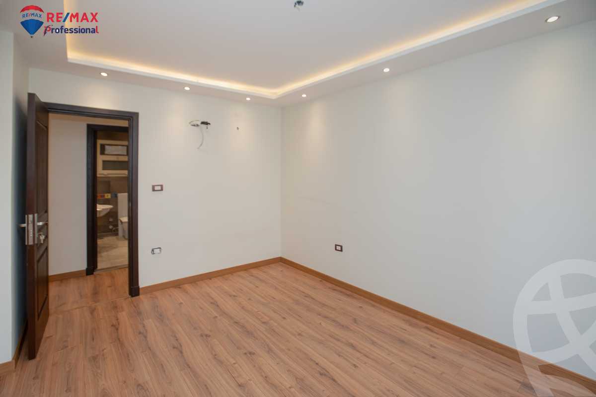 https://aqarmap.com.eg/en/listing/4259552-for-sale-alexandria-kafr-abdo-abou-rafea-st