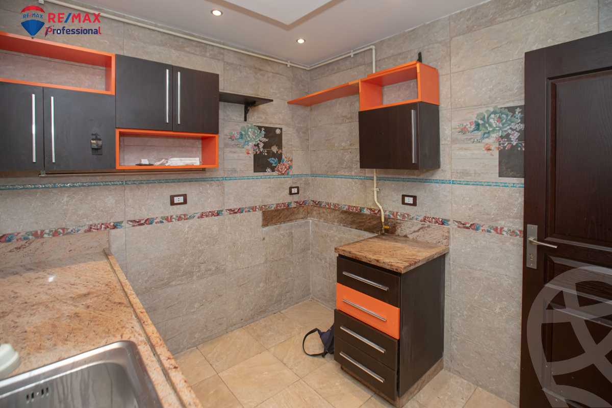 https://aqarmap.com.eg/en/listing/4259552-for-sale-alexandria-kafr-abdo-abou-rafea-st