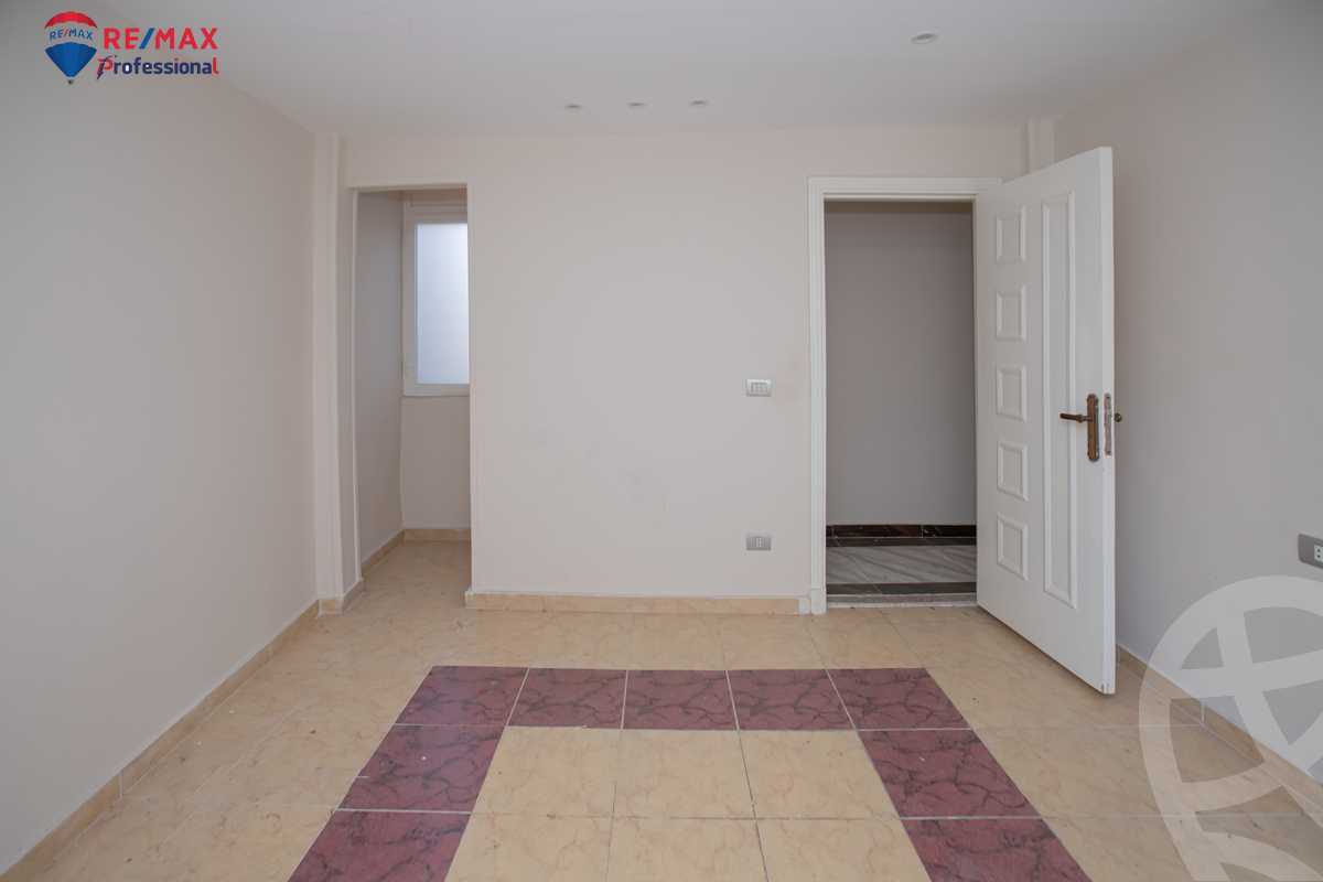 https://aqarmap.com.eg/en/listing/4263247-for-sale-alexandria-ganaklis-shr-mrtdy-bsh
