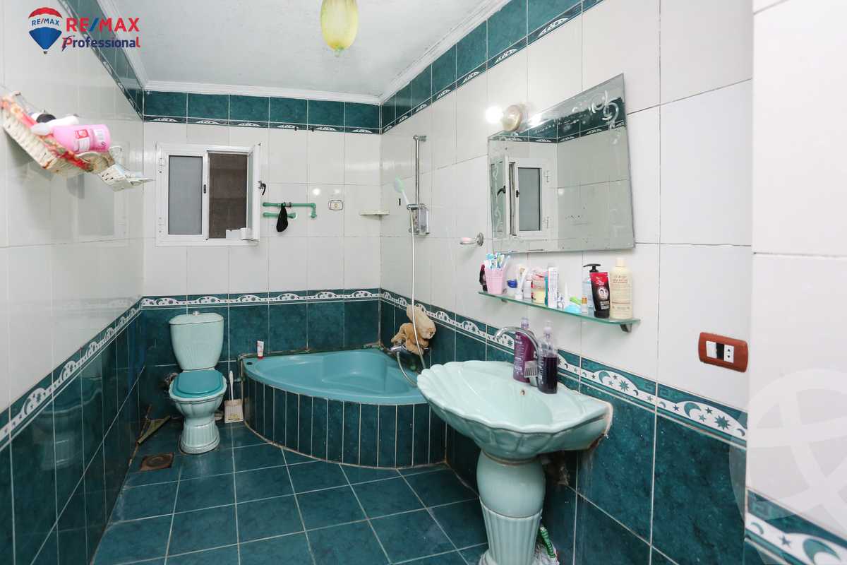 https://aqarmap.com.eg/en/listing/4263738-for-sale-alexandria-camp-cesar-el-gaish-rd