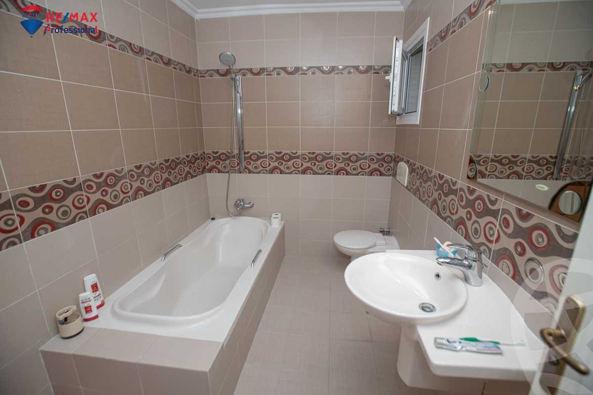 https://aqarmap.com.eg/en/listing/4264402-for-sale-alexandria-roshdy-shr-hmd-shwqy