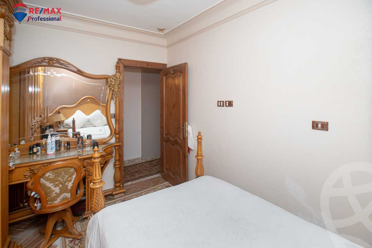 https://aqarmap.com.eg/en/listing/4278672-for-sale-alexandria-sporting-abou-quer-st