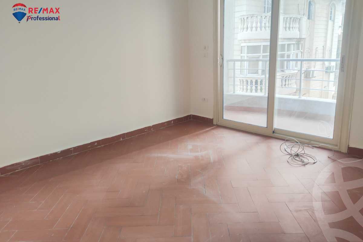 https://aqarmap.com.eg/en/listing/4284400-for-rent-alexandria-sporting-abou-quer-st