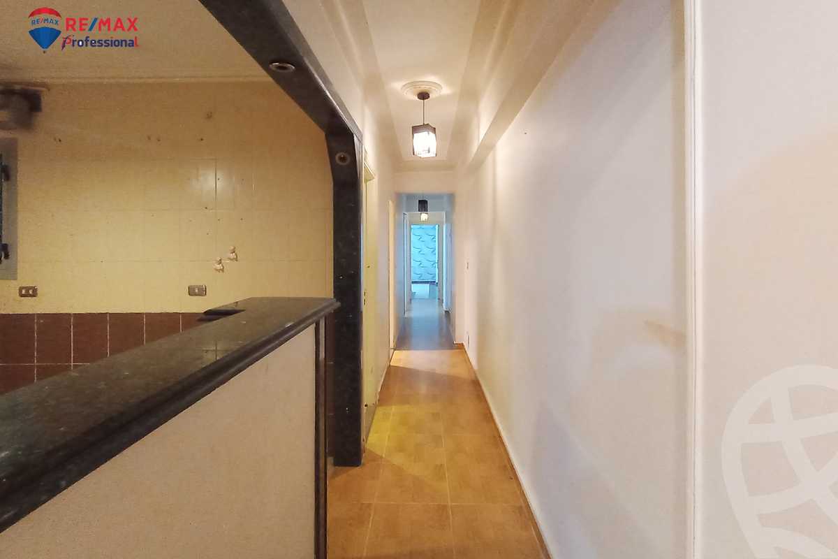https://aqarmap.com.eg/en/listing/4284514-for-rent-alexandria-lauran-shaarawy-st