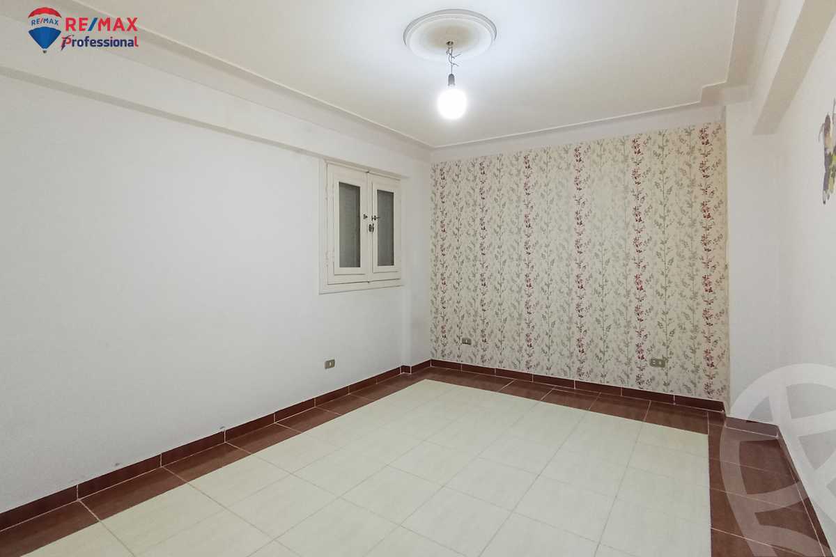 https://aqarmap.com.eg/en/listing/4284514-for-rent-alexandria-lauran-shaarawy-st