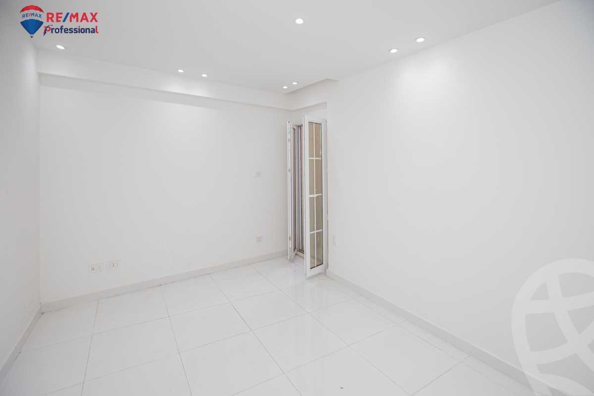 https://aqarmap.com.eg/en/listing/4304552-for-sale-alexandria-kafr-abdo-mohamed-safwat-st