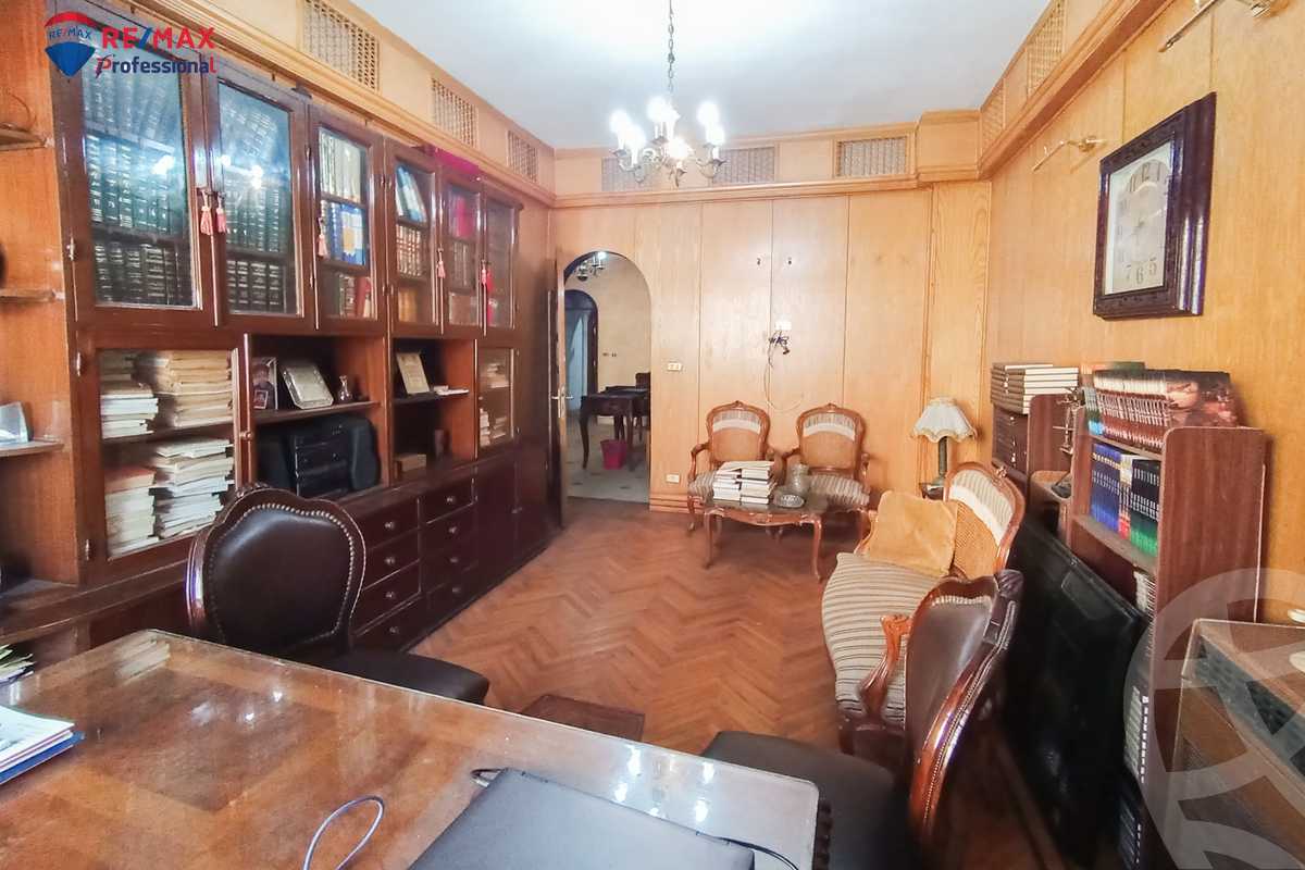 https://aqarmap.com.eg/en/listing/4309453-for-rent-alexandria-el-azarita-champollion-st