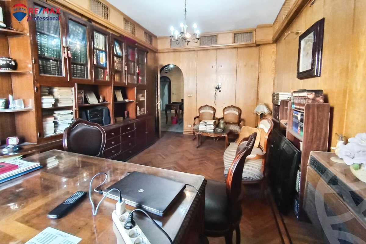 https://aqarmap.com.eg/en/listing/4309453-for-rent-alexandria-el-azarita-champollion-st