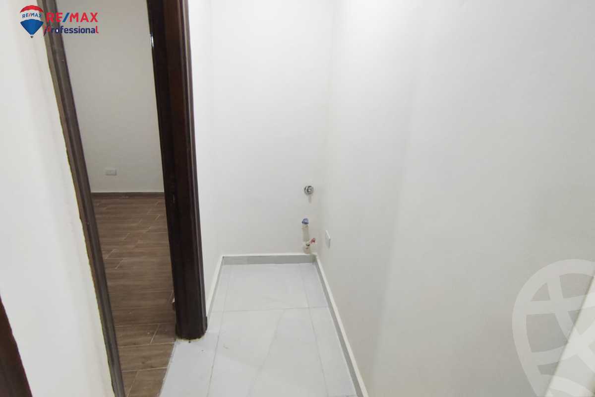 https://aqarmap.com.eg/ar/listing/4310451-for-rent-alexandria-smouha-el-nasr-st