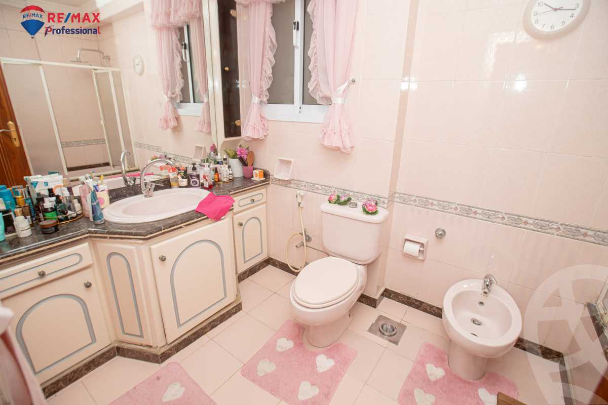 https://aqarmap.com.eg/en/listing/4323513-for-sale-alexandria-zezenia-mostafa-abd-el-razik-st