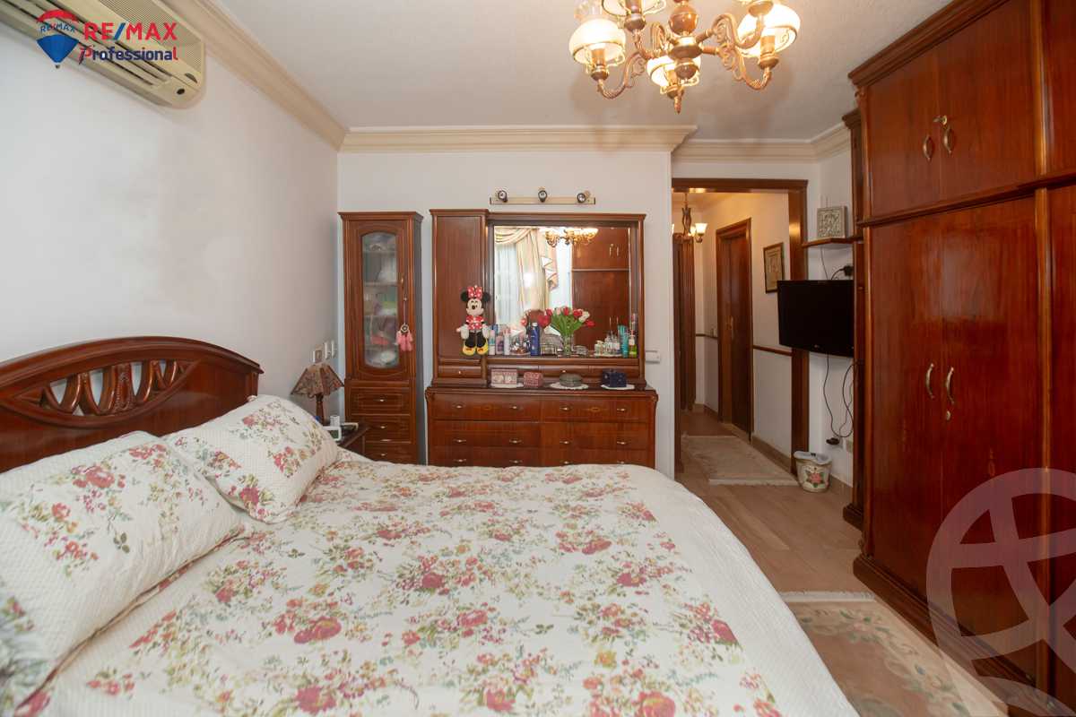 https://aqarmap.com.eg/en/listing/4323513-for-sale-alexandria-zezenia-mostafa-abd-el-razik-st