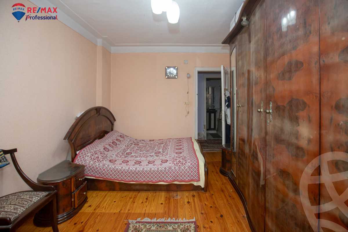 https://aqarmap.com.eg/en/listing/4328816-for-sale-alexandria-camp-cesar-abd-el-moneim-sanad-st