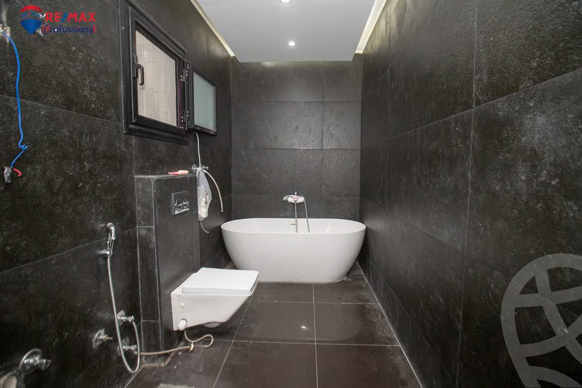 https://aqarmap.com.eg/en/listing/4345059-for-sale-alexandria-kafr-abdo-sant-giyn-st