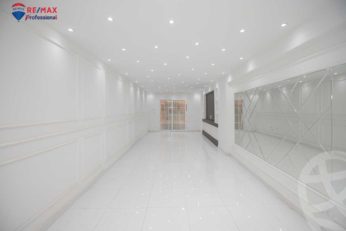https://aqarmap.com.eg/en/listing/4345083-for-sale-alexandria-kafr-abdo-sant-giyn-st
