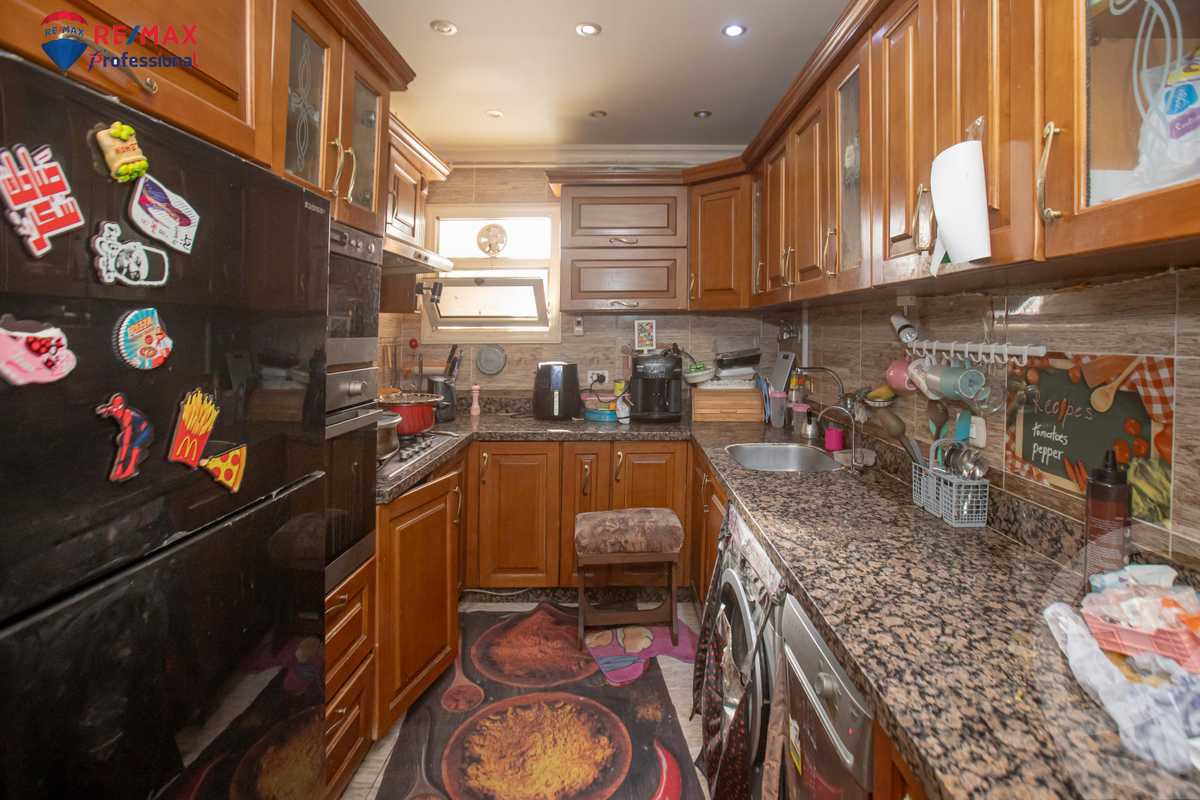 https://aqarmap.com.eg/ar/listing/4359604-for-sale-alexandria-lauran-shr-bw-qyr-tryq-lhry