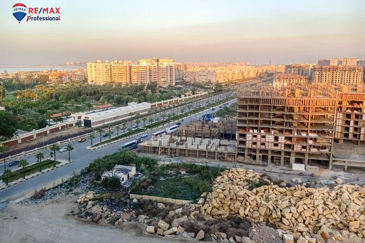 https://aqarmap.com.eg/ar/listing/4368182-for-rent-alexandria-el-montazah-compounds-royal-plaza-compound-al-halawany