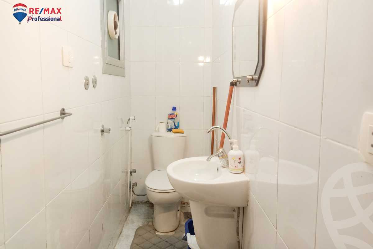 https://aqarmap.com.eg/ar/listing/4368182-for-rent-alexandria-el-montazah-compounds-royal-plaza-compound-al-halawany
