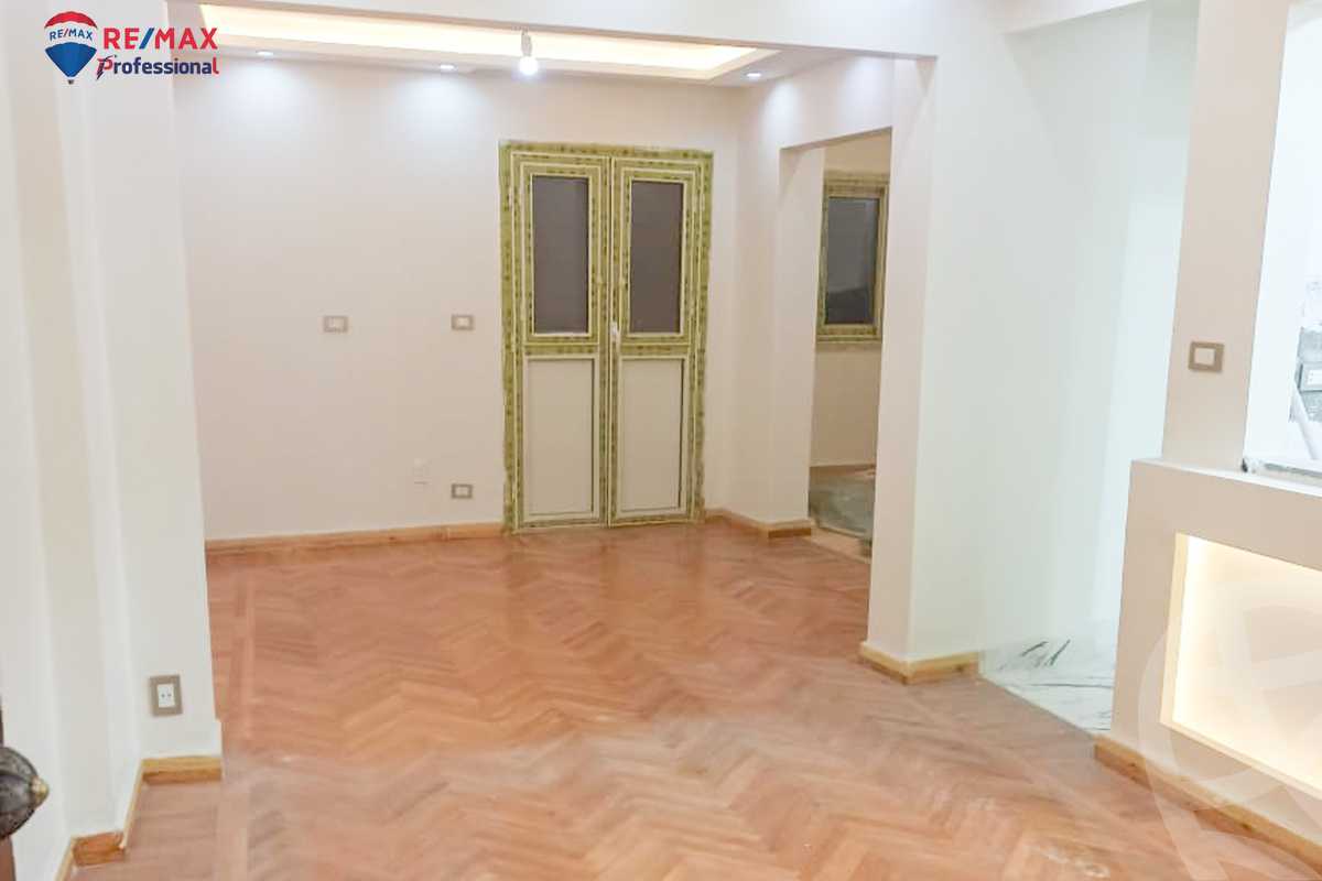 https://aqarmap.com.eg/ar/listing/4387946-for-sale-alexandria-miami-shr-jml-bd-lnsr