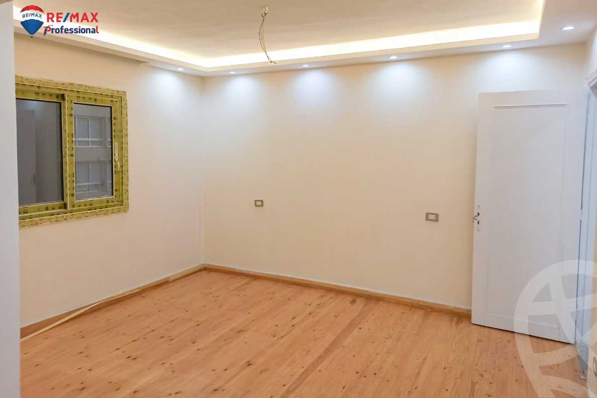 https://aqarmap.com.eg/ar/listing/4387946-for-sale-alexandria-miami-shr-jml-bd-lnsr