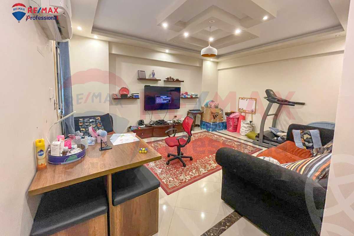 https://aqarmap.com.eg/ar/listing/4419482-for-sale-alexandria-sn-styfnw-mahmoud-farghaly-st
