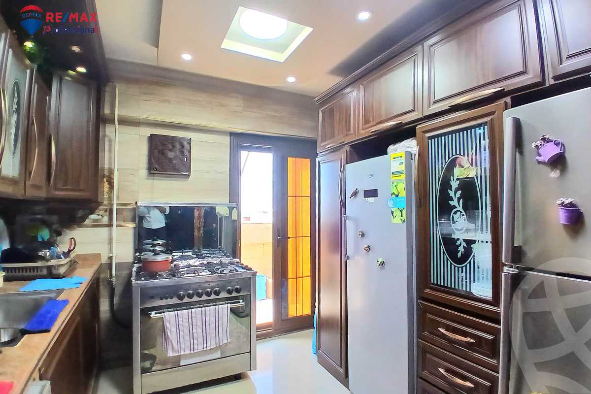 https://aqarmap.com.eg/en/listing/6357058-for-sale-alexandria-el-chatby-aflaton-st