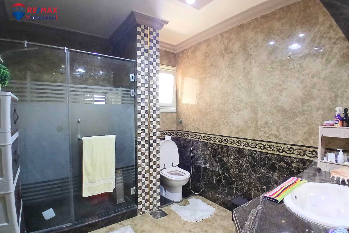 https://aqarmap.com.eg/en/listing/6357058-for-sale-alexandria-el-chatby-aflaton-st