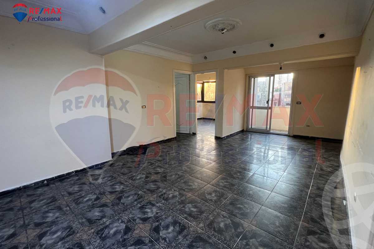 https://aqarmap.com.eg/ar/listing/6374399-for-sale-alexandria-sydy-bshr-shr-mlk-hfny
