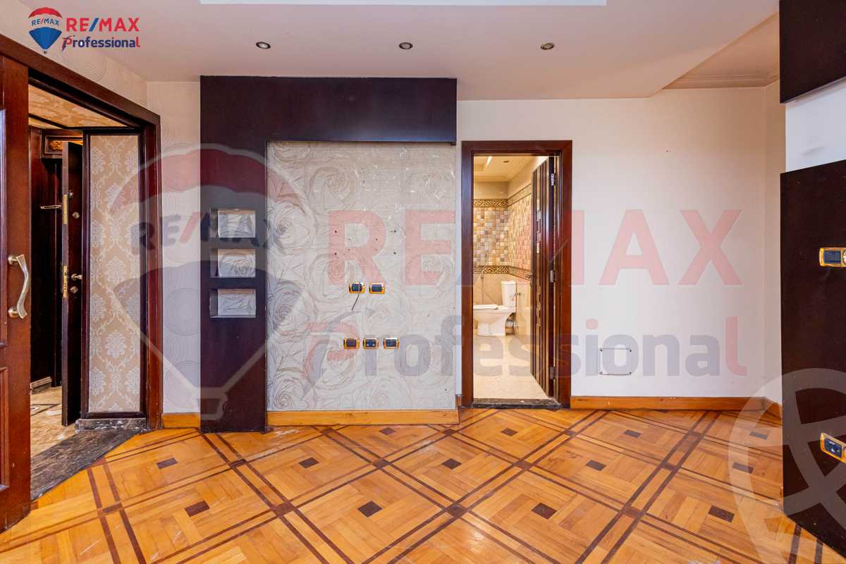 https://aqarmap.com.eg/ar/listing/6374684-for-sale-alexandria-smouha-zaki-ragab-st