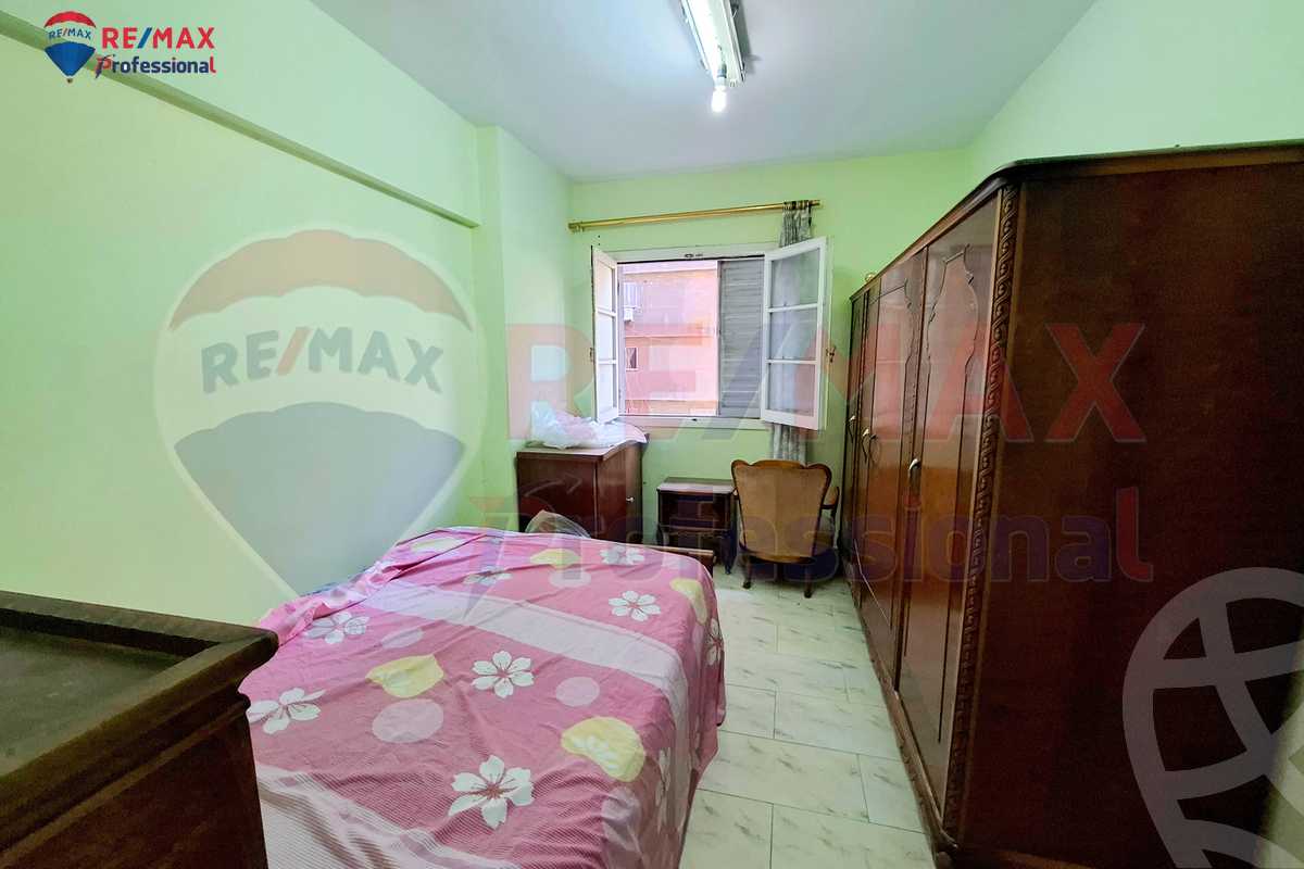 https://aqarmap.com.eg/ar/listing/6374759-for-sale-alexandria-bolekly-abd-el-salam-aref-st