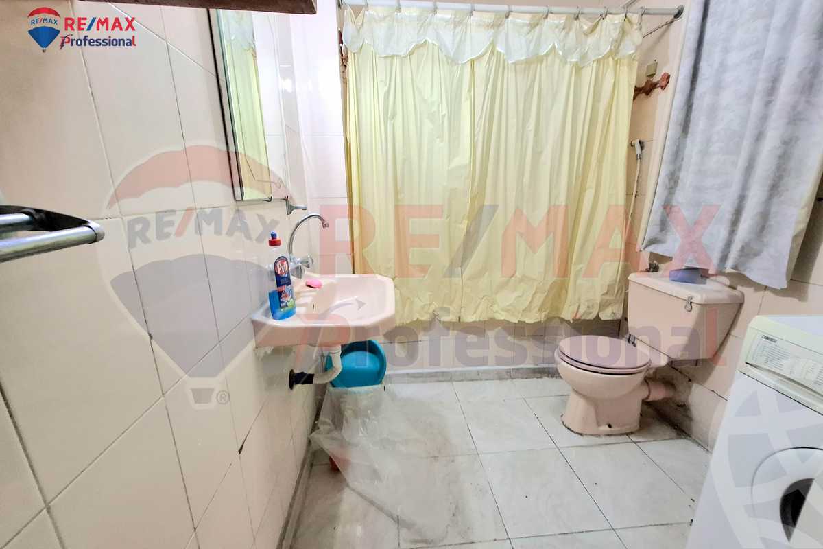 https://aqarmap.com.eg/ar/listing/6374759-for-sale-alexandria-bolekly-abd-el-salam-aref-st
