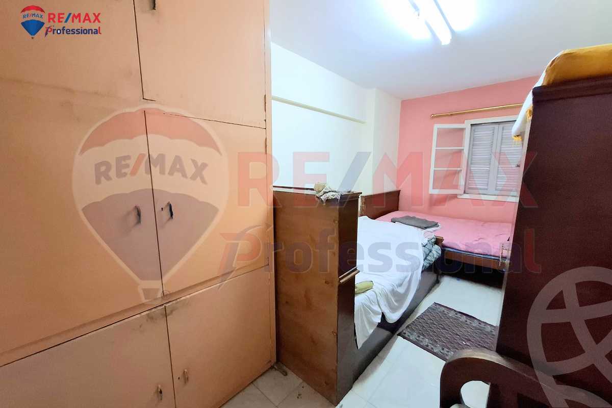 https://aqarmap.com.eg/ar/listing/6374759-for-sale-alexandria-bolekly-abd-el-salam-aref-st