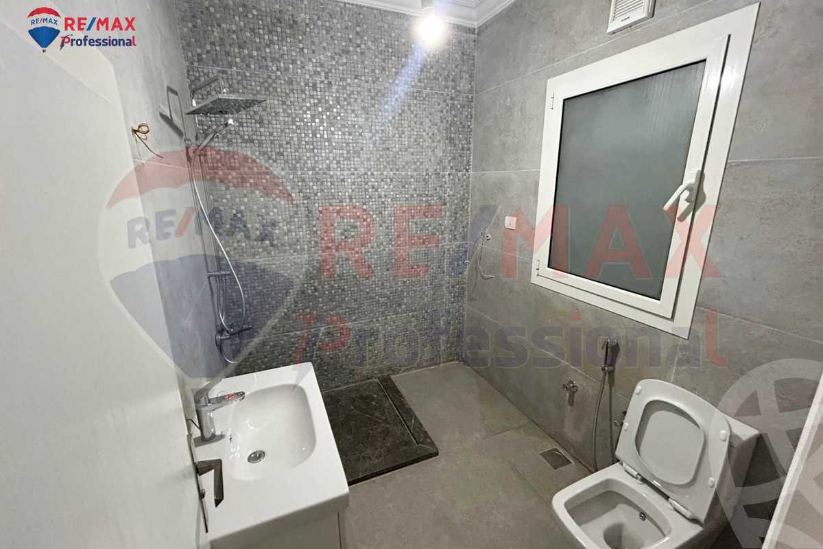 https://aqarmap.com.eg/ar/listing/6379323-for-rent-alexandria-roshdy-shr-bw-qyr-tryq-lhry
