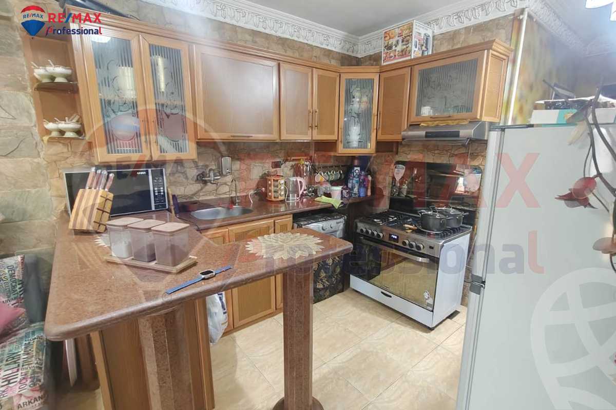 https://aqarmap.com.eg/ar/listing/6379459-for-sale-alexandria-glim-al-azaa-st