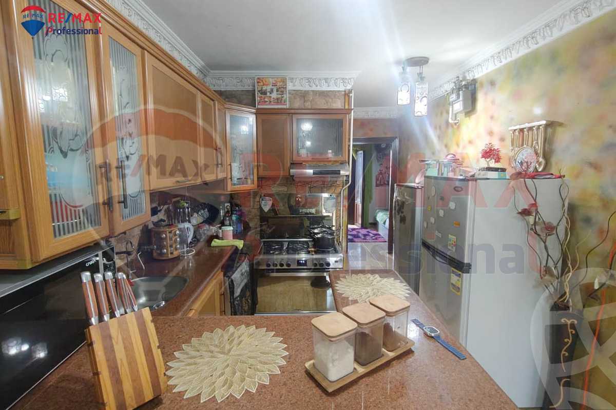 https://aqarmap.com.eg/ar/listing/6379459-for-sale-alexandria-glim-al-azaa-st