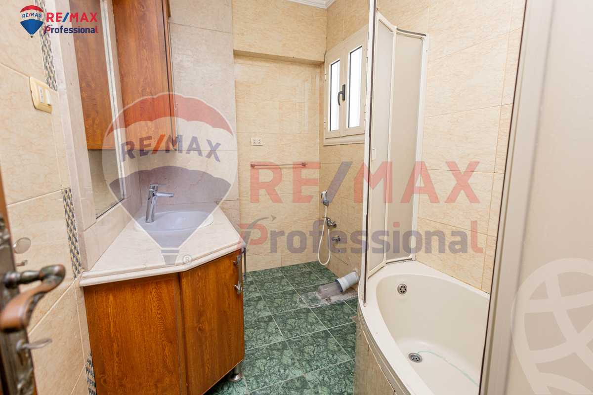 https://aqarmap.com.eg/ar/listing/6384558-for-sale-alexandria-cleopatra-tryq-ljysh