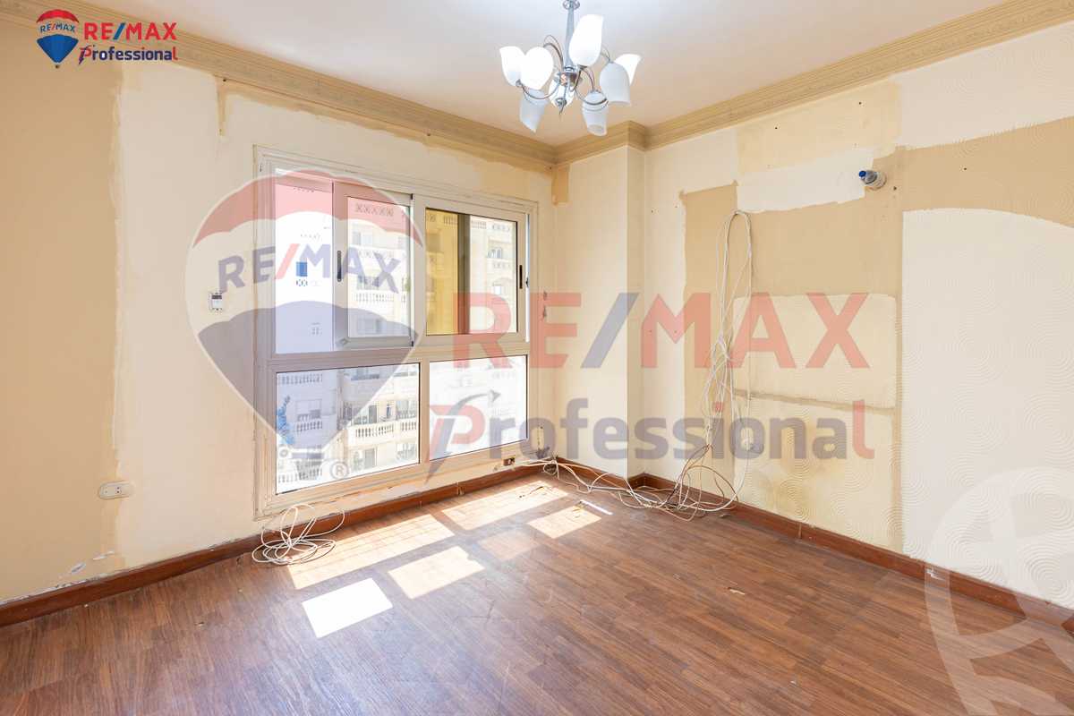 https://aqarmap.com.eg/ar/listing/6384558-for-sale-alexandria-cleopatra-tryq-ljysh