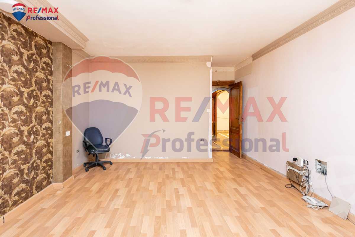 https://aqarmap.com.eg/ar/listing/6384558-for-sale-alexandria-cleopatra-tryq-ljysh