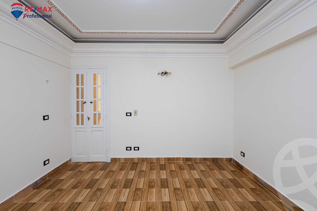 https://aqarmap.com.eg/en/listing/6385104-for-sale-alexandria-glim-shr-ljysh