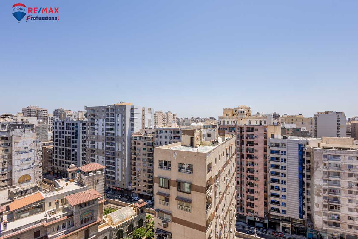 https://aqarmap.com.eg/ar/listing/6459480-for-sale-alexandria-sn-styfnw-san-stefano-grand-plaza