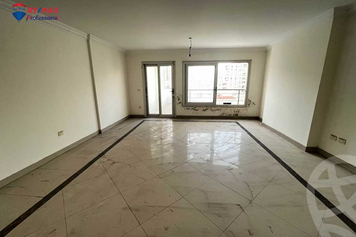 https://aqarmap.com.eg/ar/listing/6526280-for-rent-alexandria-lauran-mohammed-al-eqbal-st