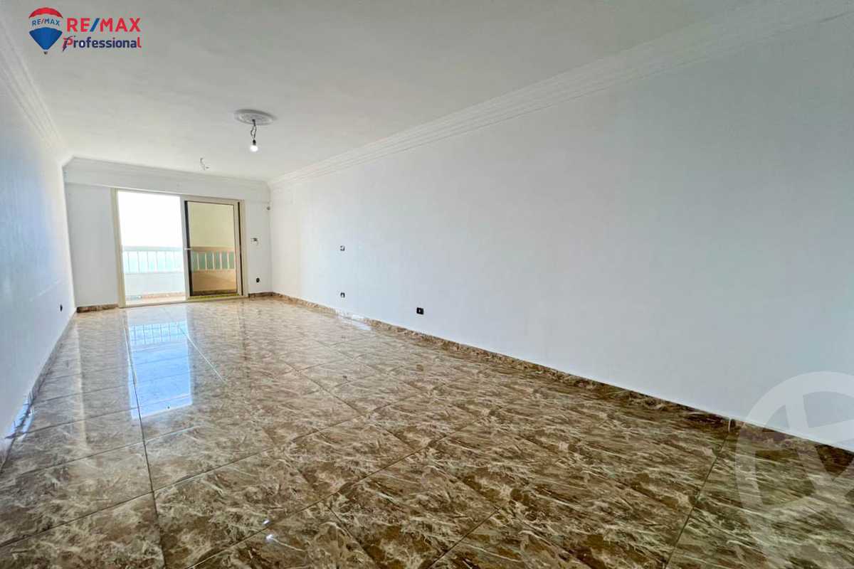 https://aqarmap.com.eg/ar/listing/6485091-for-rent-alexandria-sn-styfnw-abd-el-salam-aref-st