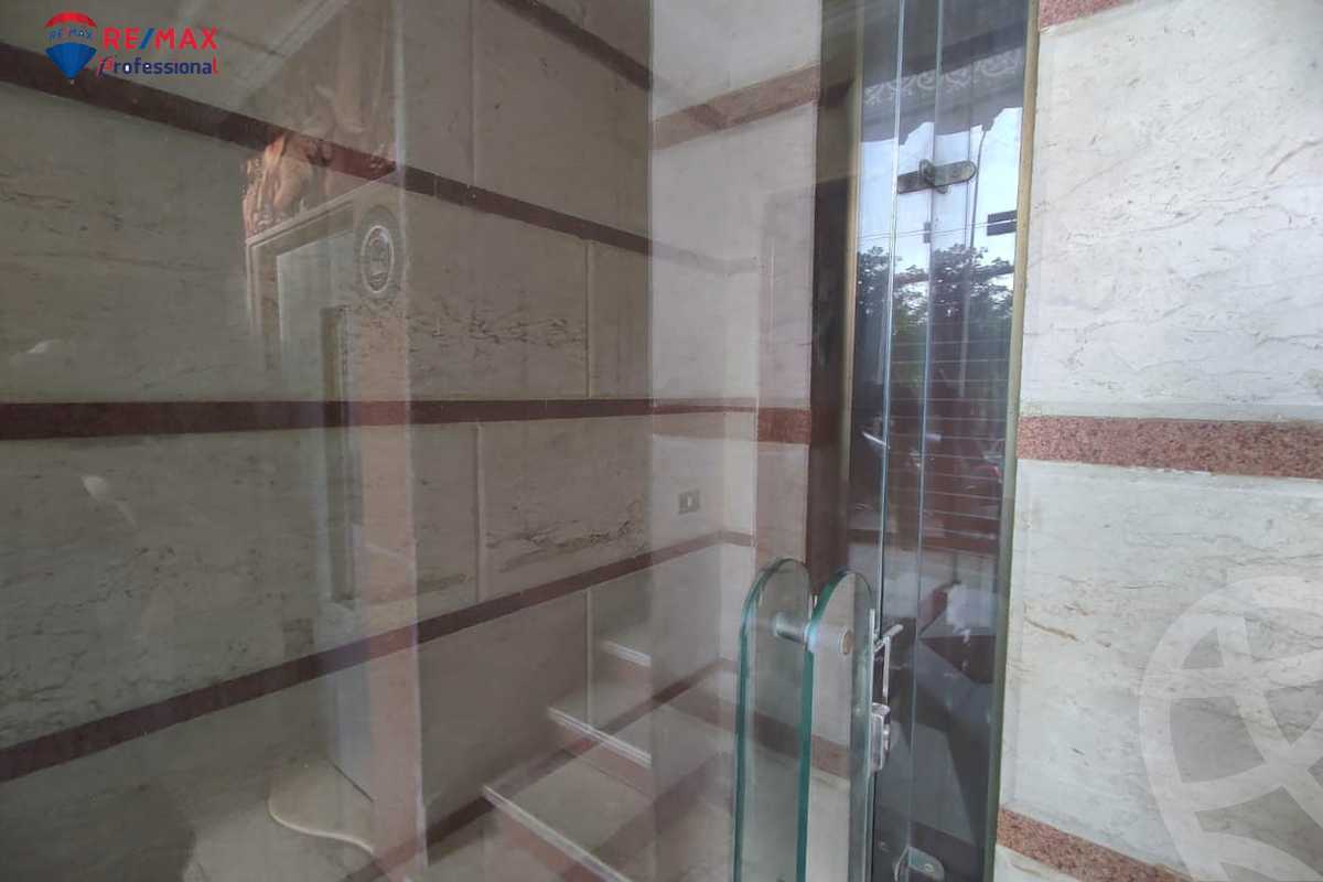 https://aqarmap.com.eg/en/listing/6540161-for-sale-alexandria-el-chatby