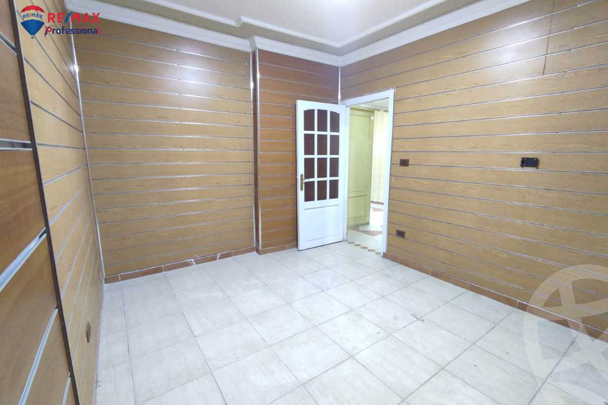 https://aqarmap.com.eg/en/listing/6540161-for-sale-alexandria-el-chatby