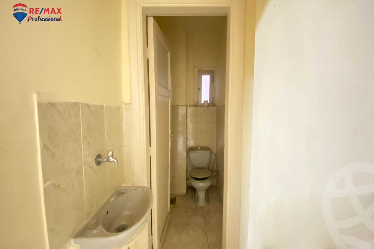 https://aqarmap.com.eg/en/listing/6542838-for-rent-alexandria-smouha-mostafa-kamel-st