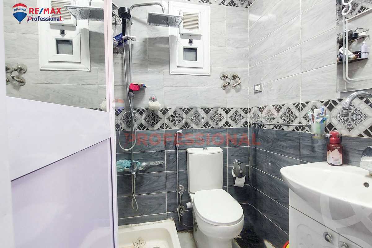 https://aqarmap.com.eg/en/listing/6571260-for-sale-alexandria-el-chatby-omar-lotfy-st