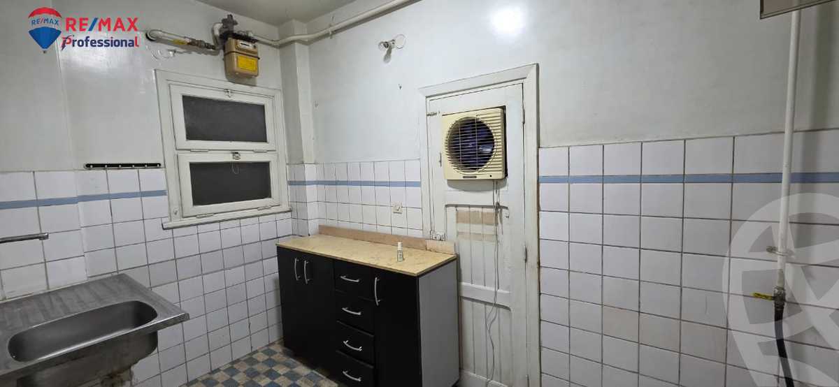 https://aqarmap.com.eg/ar/listing/6590193-for-sale-alexandria-zezenia-mahmoud-el-deeb-st